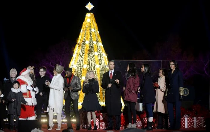 Barack Obama and Family Light the National Christmas Tree jpeg