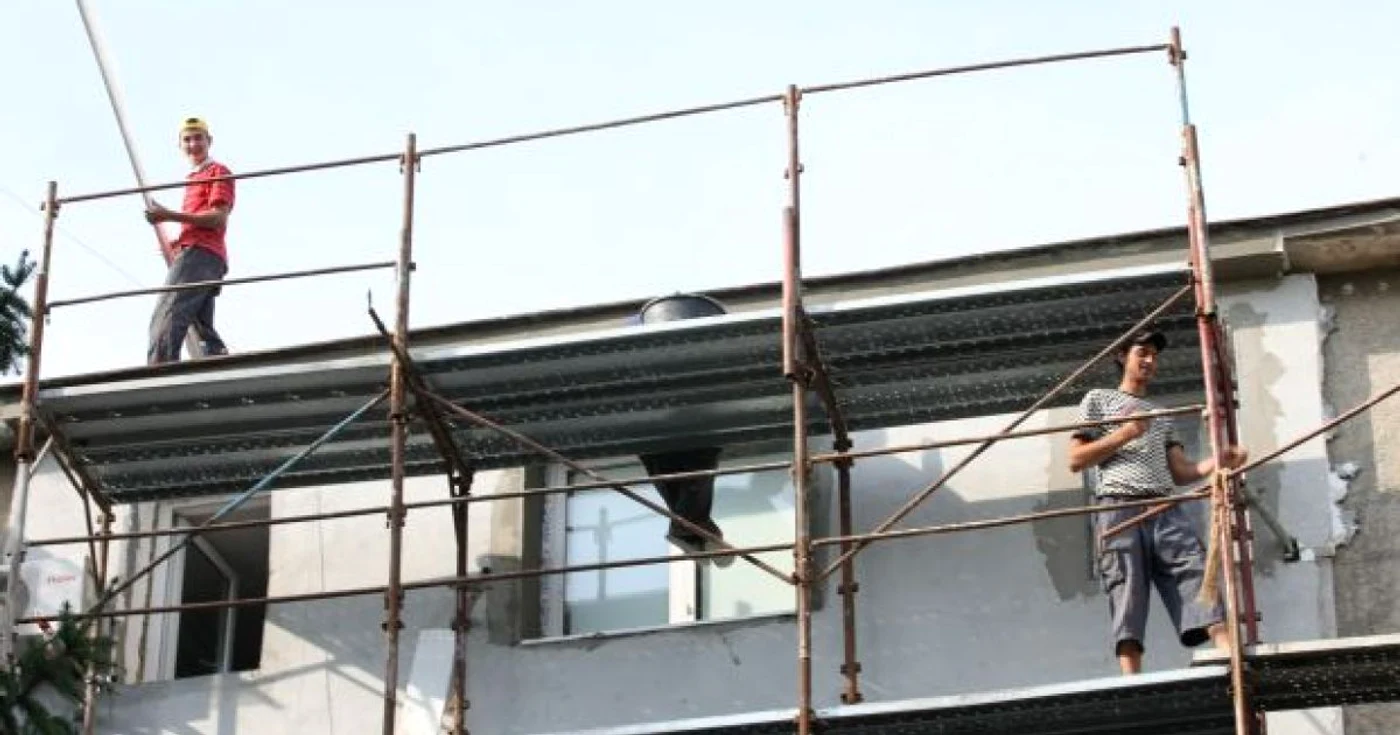Primul bloc care intră în reabilitare va fi Lira Cristal