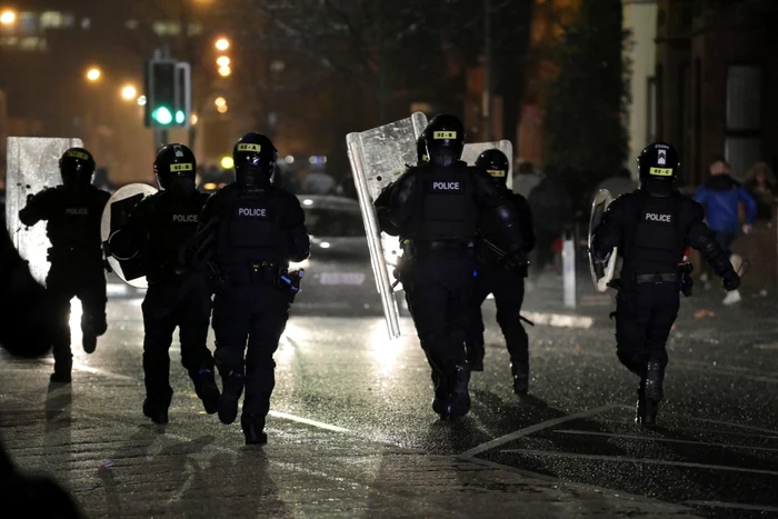 Proteste violente - Belfast - Irlanda de Nord (arhivă)  FOTO: Getty Images