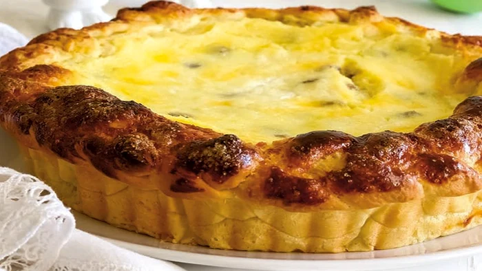 pasca cu branza dulce jpg