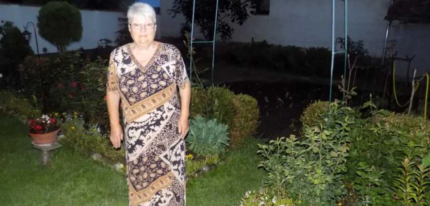 ”Mama FNI” lucreaza este extrem de mandra de gradina sa - Fotografii Ramona Găină