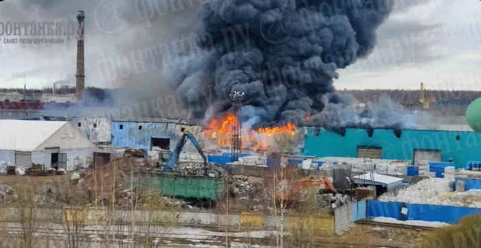 Un incendiu a izbucnit în apropierea unui aeroport din Sankt Petersburg FOTO via X