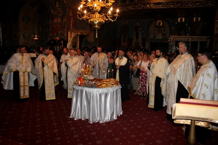 Slujba pentru "Prodromiţa". Foto