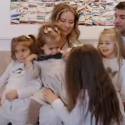 Laura Cosoi familie captură video FB Laura Cosoi jpg