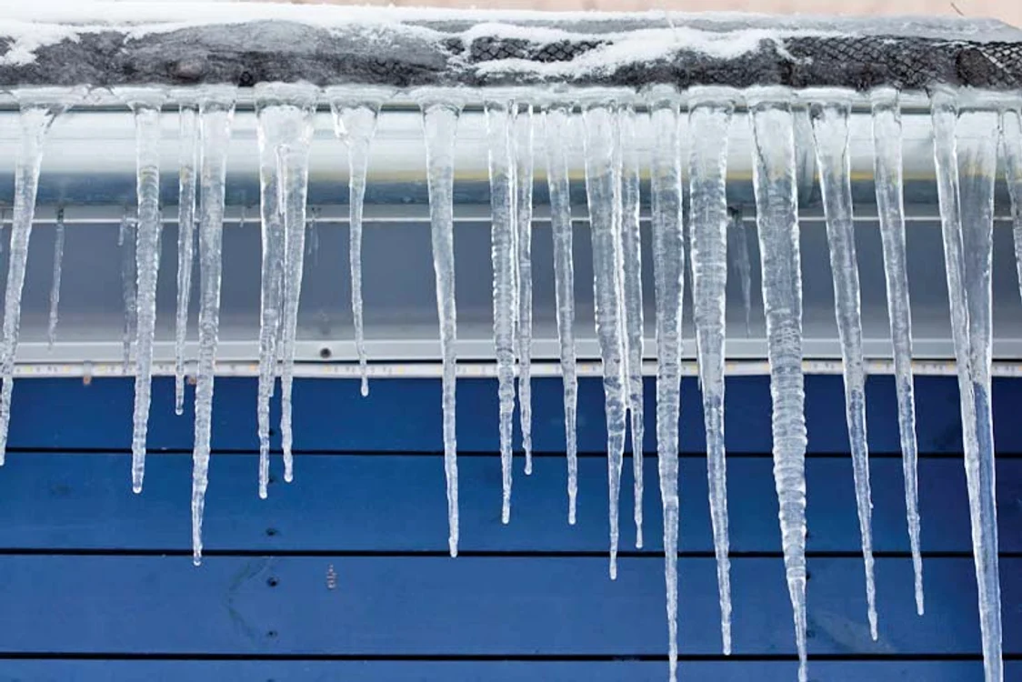 
    În Transilvania,  nopţile vor fi  extrem de geroase,  cu minime de  -20 până la -10 °C   