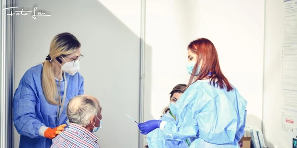 Maratonul vaccinării de la Timişoara FOTO RO Vaccinare