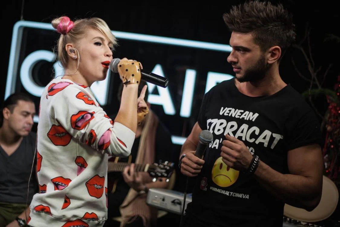 
    Corina şi Dorian Popa, peripeţii la filmările celui mai nou videoclipFoto: Kiss FM  