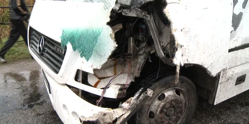 Accident microbuz Manesti