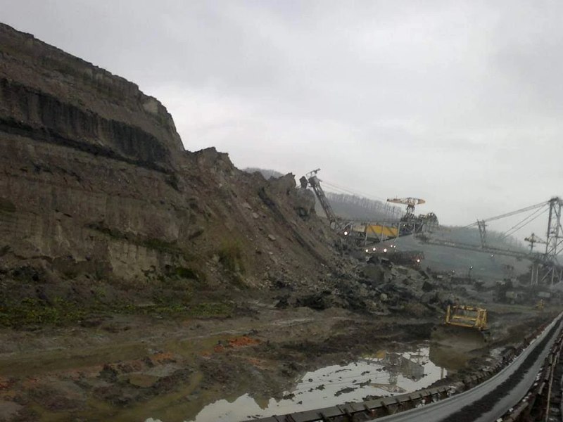 Alunecare de teren la cariera Rovinari. Reacția Ministerului Energiei