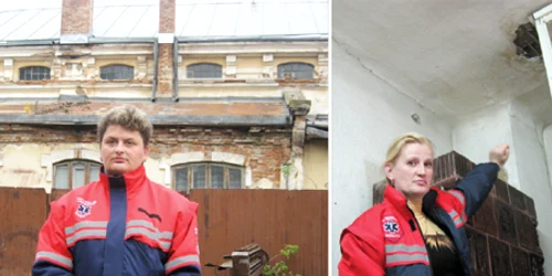 Mihaela Steinmetz (stânga) şi Mihaela Lorovici arată pereţii crăpaţi atât la exteriorul, cât şi în interiorul Staţiei de Salvare