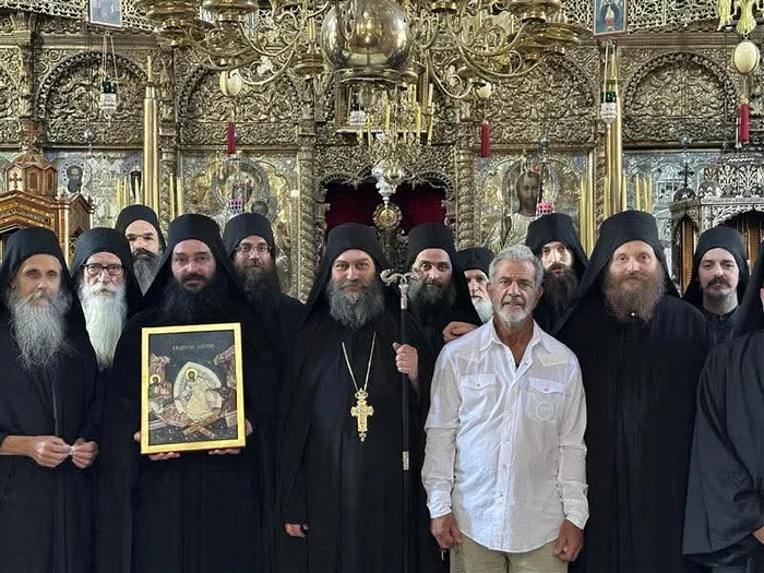 Mel Gibson se află din 27 iunie în pelerinaj la Muntele Athos jpg