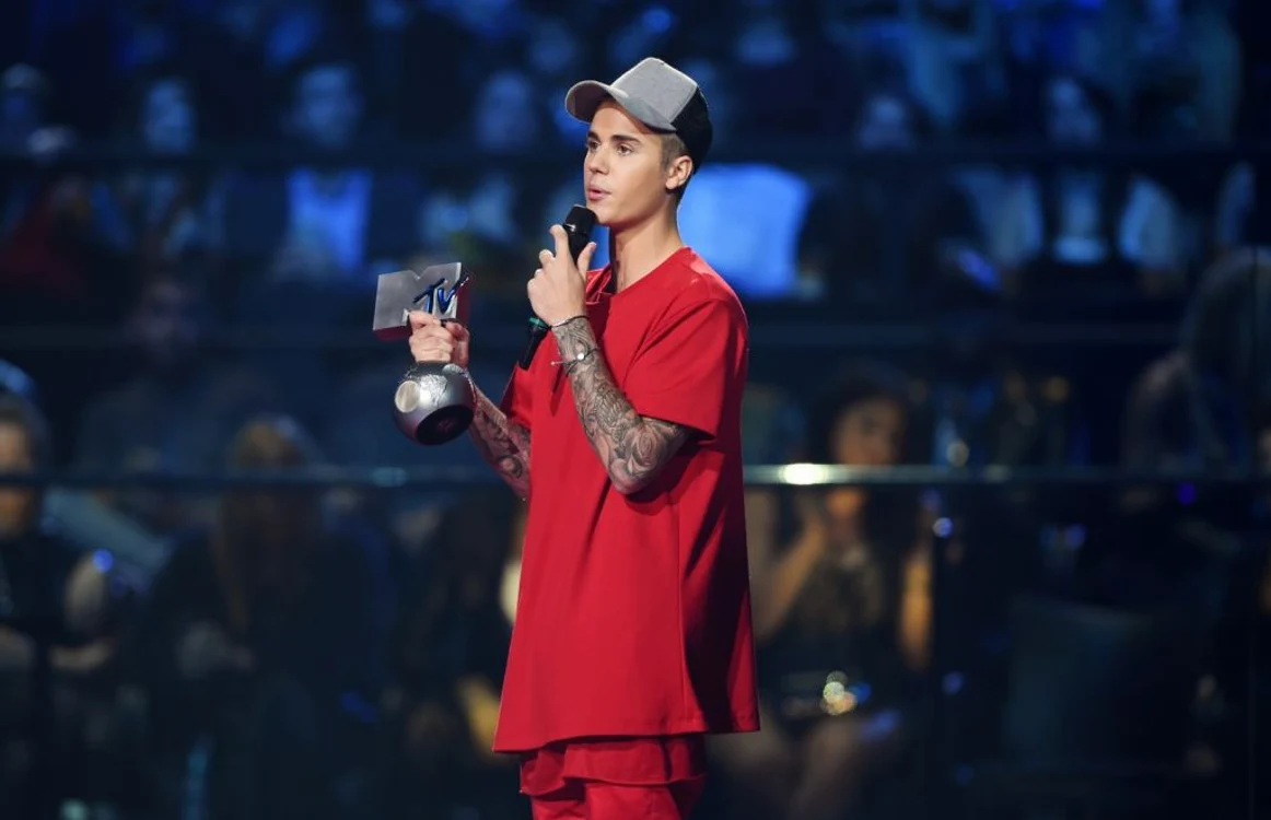 Justin Bieber a fost marele câştigător al galei MTV EMA 2016, însă artistul nu a fost prezent la evenimet să-şi ridice cele trei trofee FOTO Getty Images