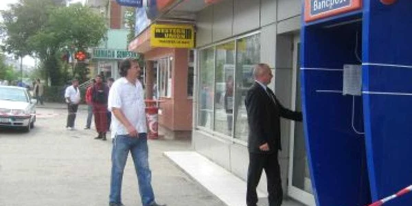 Baia Mare: Jaful de ieri de la Bancpost a semănat groaza în unitatea bancară