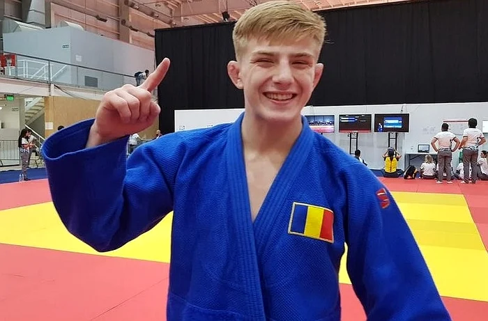 
    Judoka Adrian Şulcă  a cucerit medalia de aur la Jocurile Olimpice ale Tineretului de la Buenos AiresFoto: COSR  