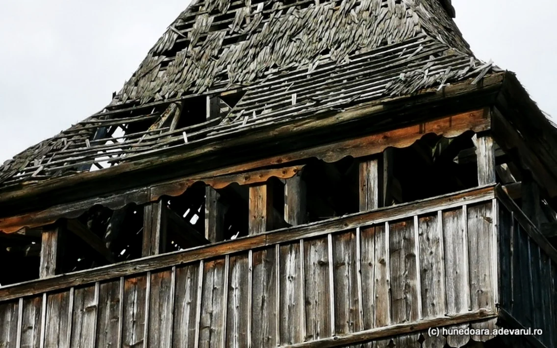 turn biserica veche deva foto daniel guta adevarul
