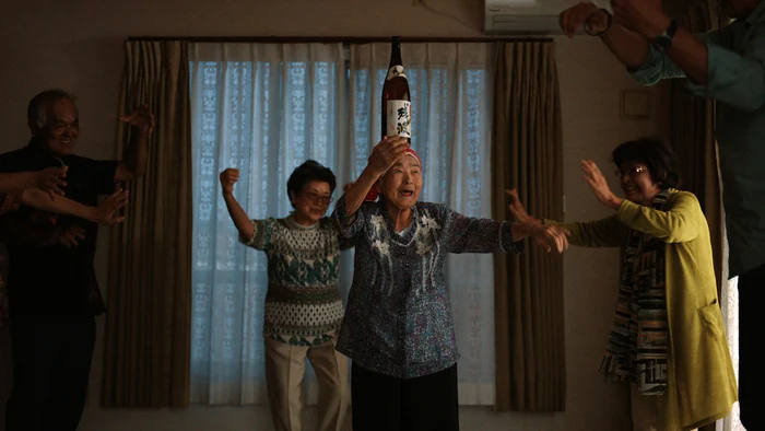 Există câteva Zone Albastre pe Pământ unde, statistic, trăiesc cei mai mulți centenari FOTO Netflix