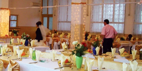 Restaurantele au agenda  de nunţi plină pentru 2010