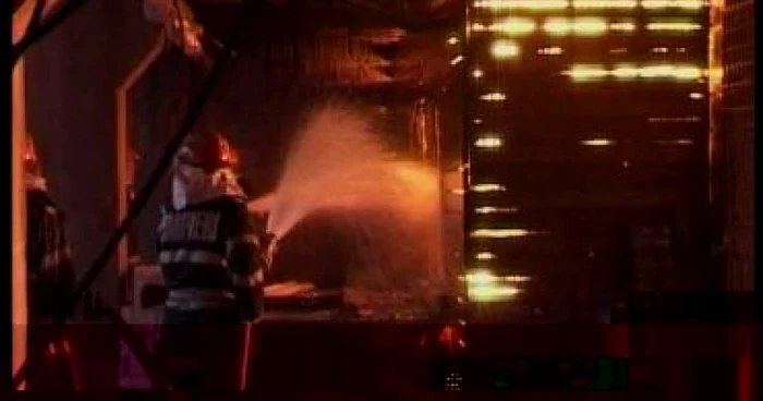 Satu Mare: Incendiu la un apartament de pe strada Ostrovului