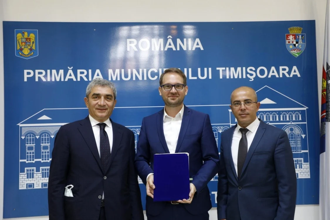 Okan Baş- CEO Karsan Otomotiv şi Deniz Çetin-CCO Karsan Otomotiv