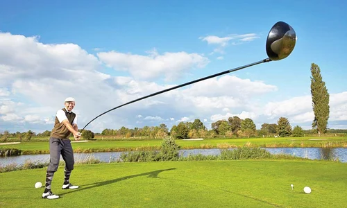 Octombrie 2014: Cea mai lungă crosă de golf măsoară 4,39 m lungime jpeg