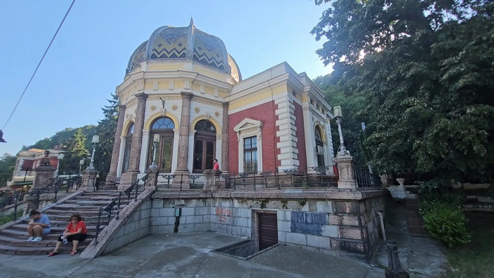 Cum arată gara superbă din Băile Herculane. Clădirea unde a stat împăratul Franz Joseph va fi restaurată VIDEO