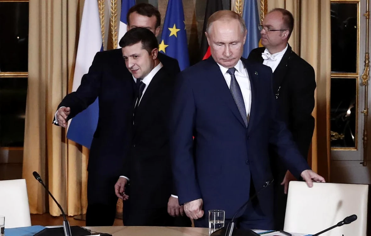 Zelenski și Putin la summitul în format Normandia, la Paris, în 2019. FOTO: EPA-EFE