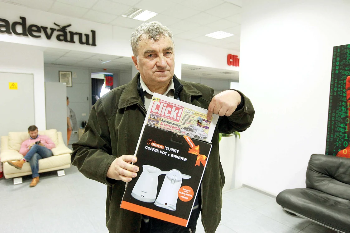 Lozul norocos i-a adus lui Constantin Pahonţu un set cu ibric şi râşniţă