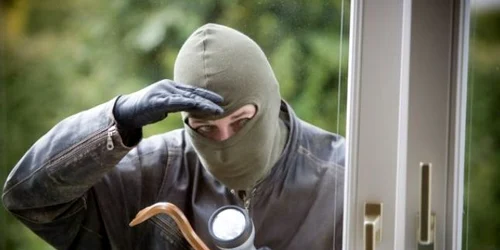 Potrivit poliţiştilor, numărul furturilor din buzunare şi poşeţi a crescut în ultima perioadă