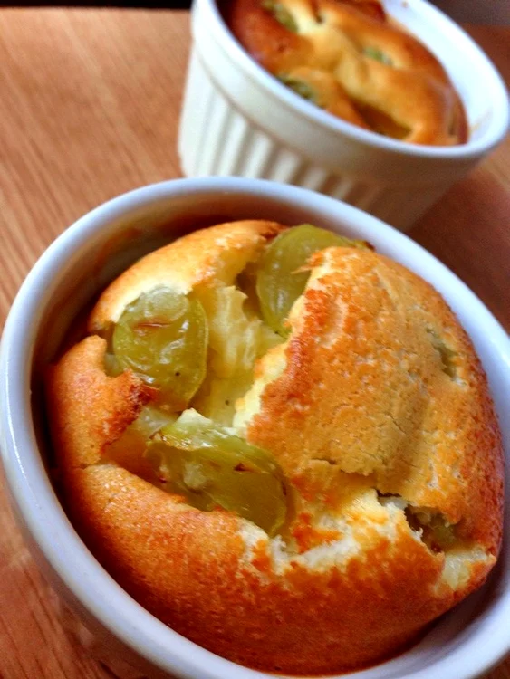 
    Clafoutis de struguri  
