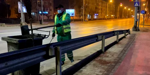 Angajat Salubris Iasi  FOTO Alina Batcu jpg