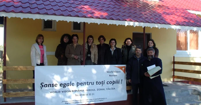 O parte din echipa valceană World Vision implicată în acest proiect