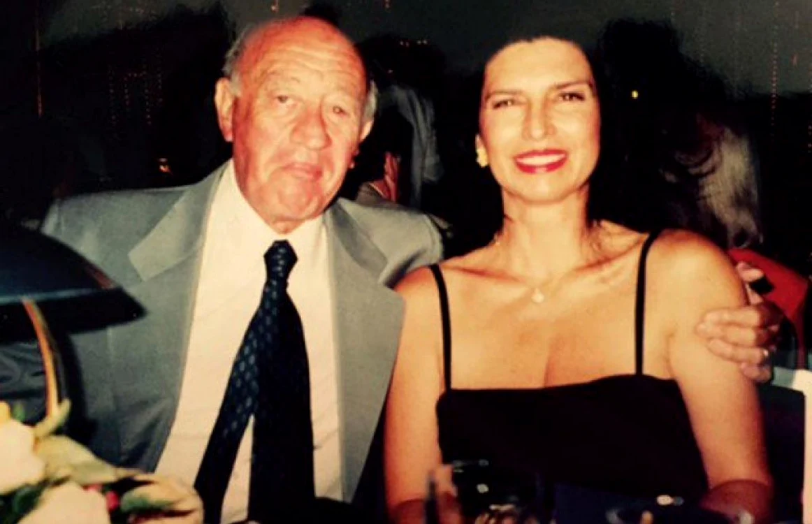 După descoperirea făcută, Cristina, 59 de ani, şi-a dat în judecată soţul care are 90 de ani, Gabriel Villa, pentru a obţine anularea divorţului de care nu a avut habar. FOTO nypost.com