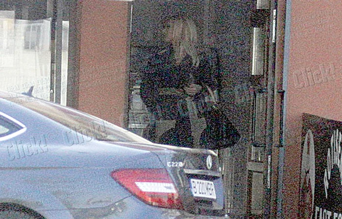 Intră în shaormerie ca să dea o comandă...