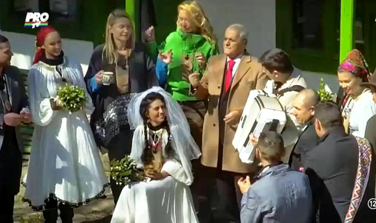 "Ferma Vedetelor": Lumea s-a distrat pe cinste la inedita nuntă a lui Augustin Viziru cu trei dintre colege