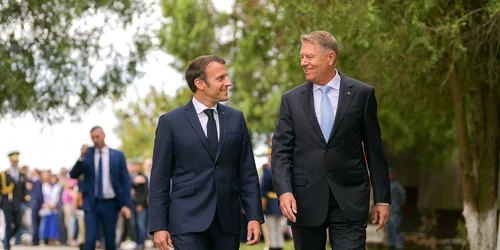 Emmanuel Macron la baza militara Mihail Kogalniceanu Klaus Iohannis cort popota soldati (21) jpg