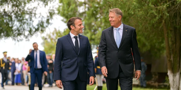 Emmanuel Macron la baza militara Mihail Kogalniceanu Klaus Iohannis cort popota soldati (21) jpg