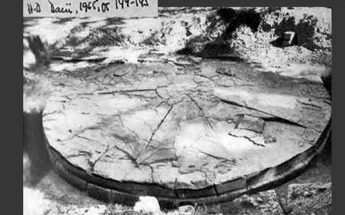 sarmizegetusa regia soarele de andezit in anii 60 fto romania de vis