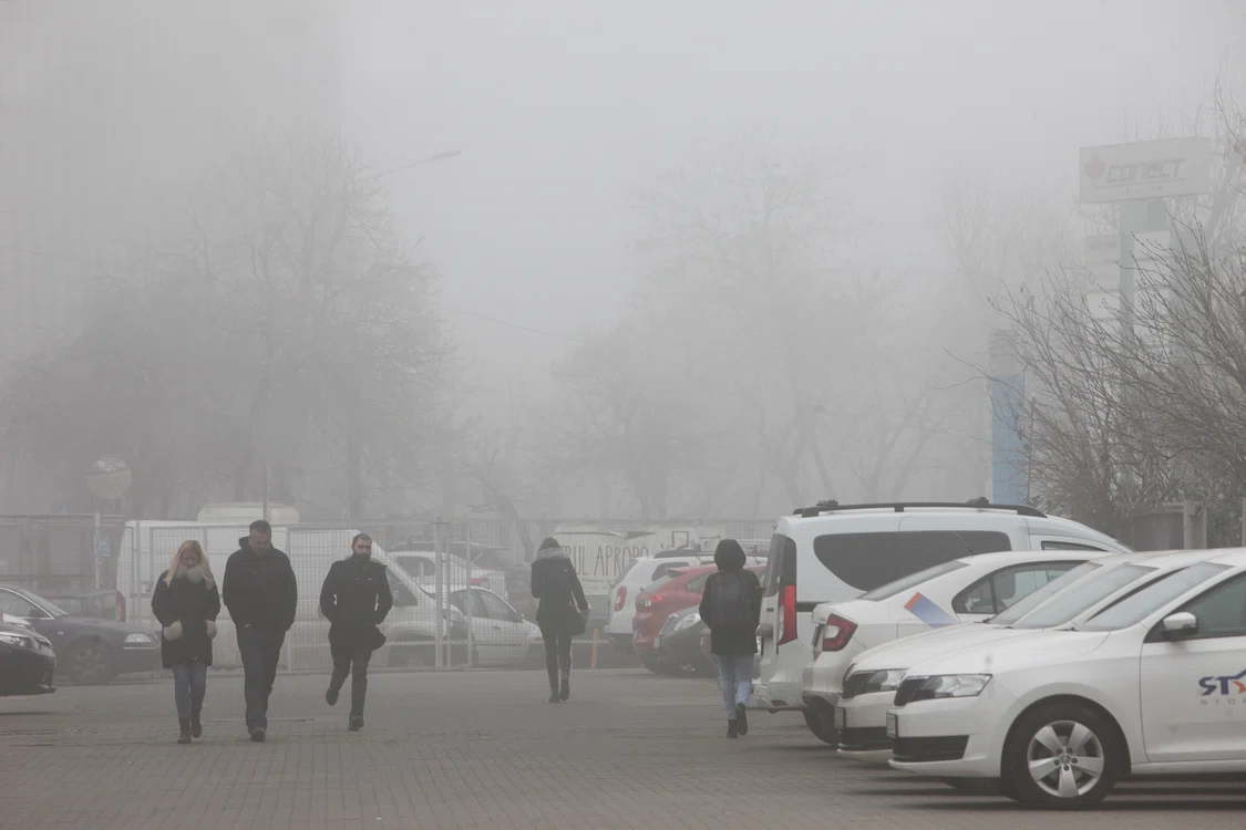 Meteorologii ANM au emis averitarea ”cod galben” de ceață pentru 25 de județe
