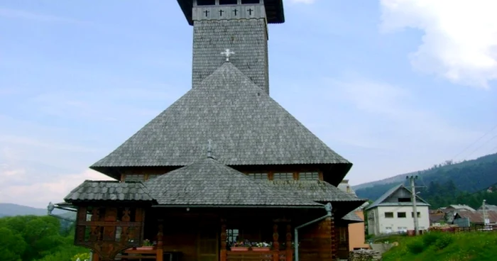 Biserica de lemn din Borşa, Maramureş FOTO Pinterest