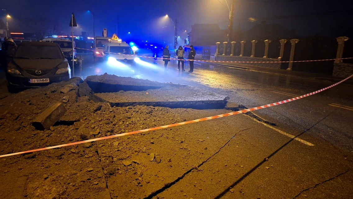 Avarie la conducta de gaz în Craiova: 30 de persoane evacuate și intervenție în desfășurare FOTO ISU Dolj