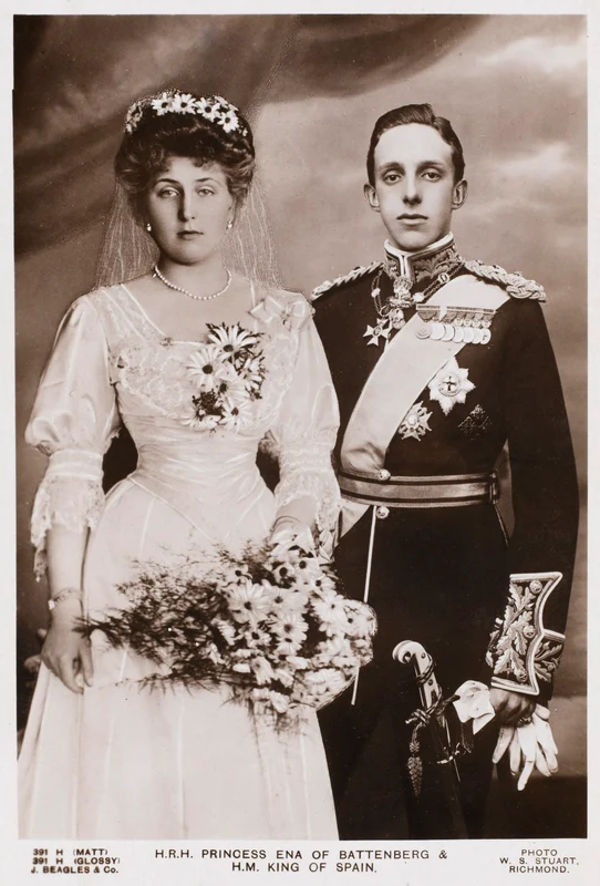 Regele Alfonso și Regina Victoria Eugenia de Battenberg la nunta lor din 31 mai 1906. FOTO: Profimedia