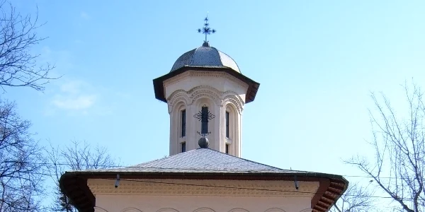 Biserica din centrul Focşaniului cu hramul "Sf. Ioan Botezătorul", în care a avut loc atacul