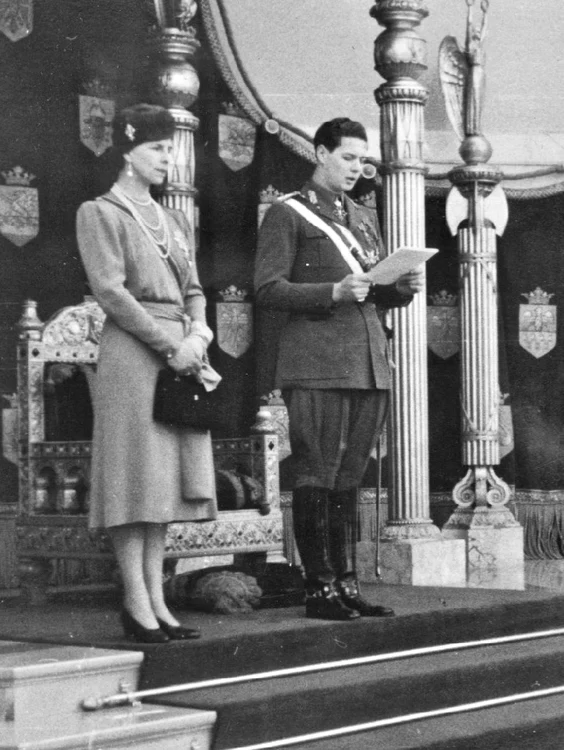 Regele Mihai I alături de Regina Mamă FOTO Adevărul