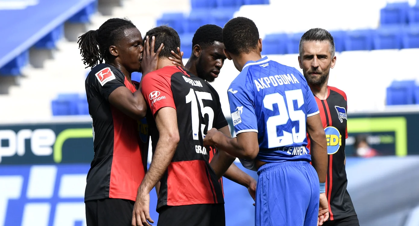 Dedryck Boyata spune că i-a transmis indicații tactice colegului săuFoto: Guliver / GettyImages