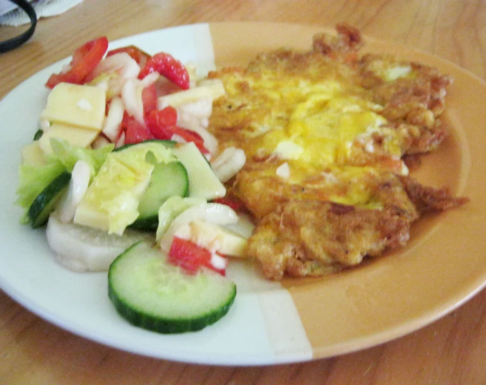
    Omletă cu legume  