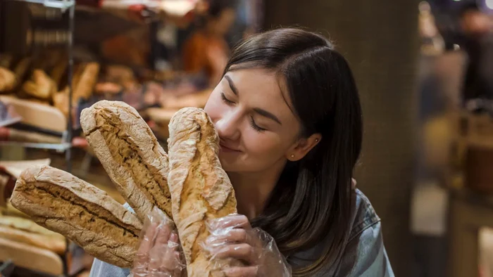 Trucul care transformă pâinea veche în una proaspătă.