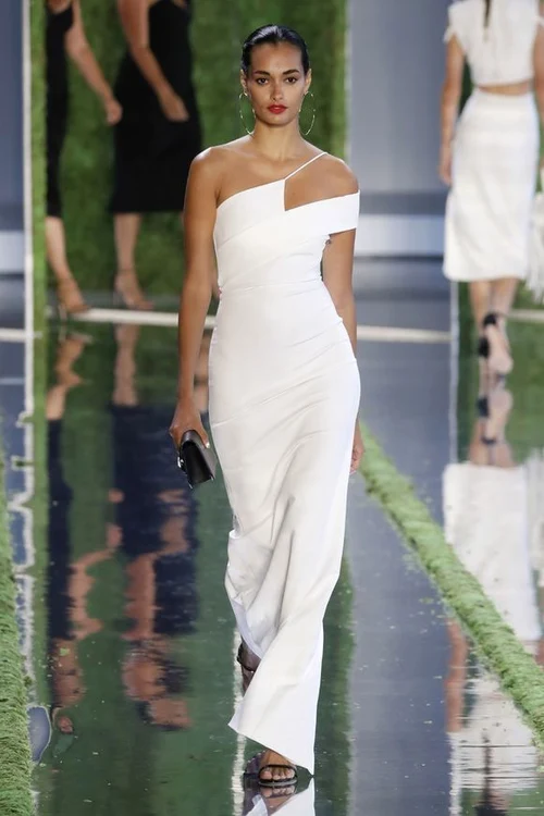 tinute la moda 2019 umeri goi jpg jpeg