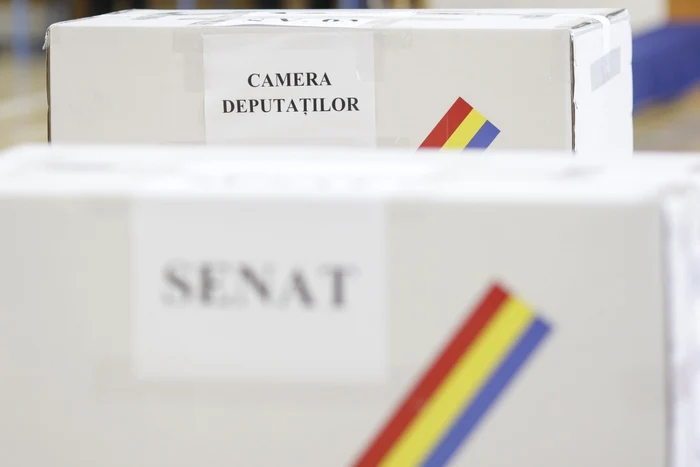 O femeie din judeţul Iaşi ar fi votat pentru soţul ei FOTO Inquam Photos/Octav Ganea