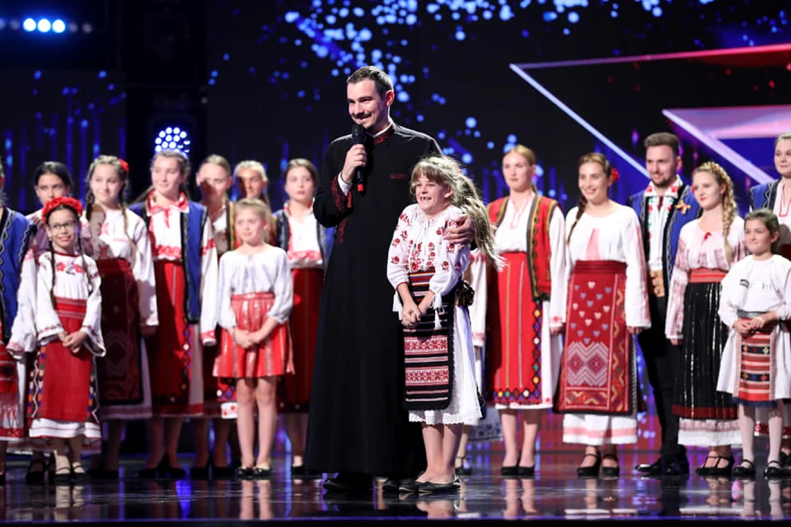 Alexandru Balaban, preotul din Dăeni-Tulcea şi Corala Nihil Sine Deo Sursa Facebook AB