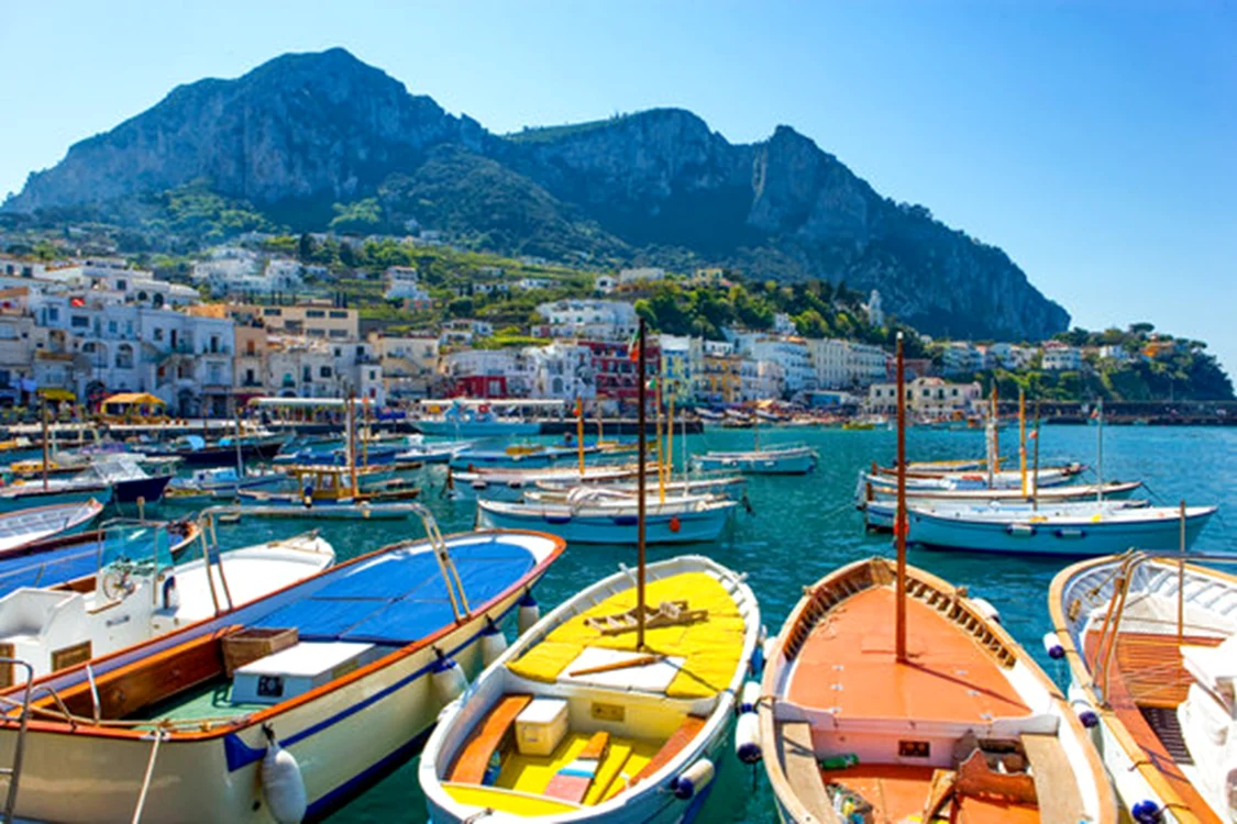 Capri este printre locațiile în care au fost introduse noi reguli FOTO Adobestock